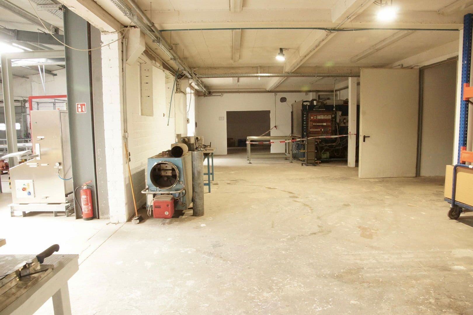 Pronájem nebytového prostoru 919 m², Hafelsstraße 205 / Ennsstraße 21, Krefeld, Severní Porýní-Vestfálsko Pronájem nebytového prostoru 919 m², Hafelsstraße 205 / Ennsstraße 21, Krefeld, Severní Porýní-Vestfálsko