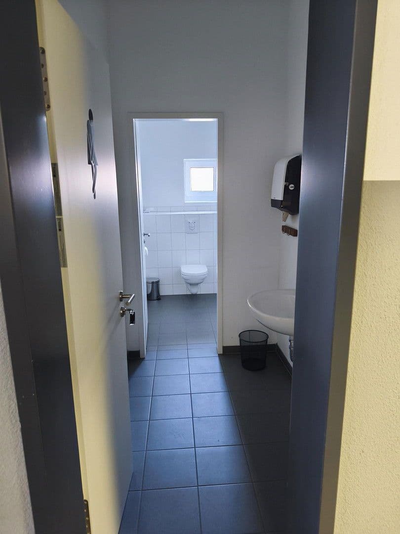 Prodej nebytového prostoru 6.127 m², Am Fuchsbau 15a, Petershagen/Eggersdorf, Braniborsko Prodej nebytového prostoru 6.127 m², Am Fuchsbau 15a, Petershagen/Eggersdorf, Braniborsko