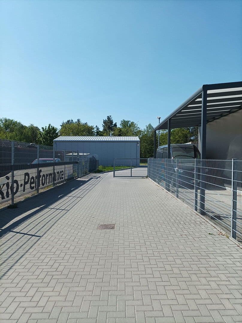 Prodej nebytového prostoru 6.127 m², Am Fuchsbau 15a, Petershagen/Eggersdorf, Braniborsko Prodej nebytového prostoru 6.127 m², Am Fuchsbau 15a, Petershagen/Eggersdorf, Braniborsko