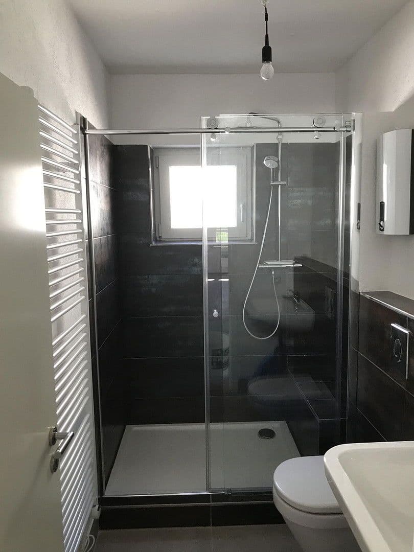 Prodej domu 210 m², pozemek 462 m², Lindenstrasse 2, Klein-Winternheim, Porýní-Falc Prodej domu 210 m², pozemek 462 m², Lindenstrasse 2, Klein-Winternheim, Porýní-Falc