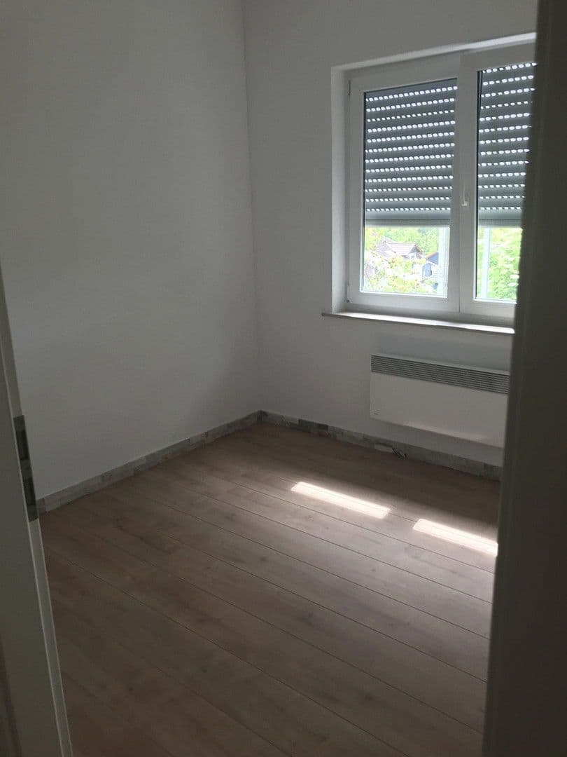 Prodej domu 210 m², pozemek 462 m², Lindenstrasse 2, Klein-Winternheim, Porýní-Falc Prodej domu 210 m², pozemek 462 m², Lindenstrasse 2, Klein-Winternheim, Porýní-Falc