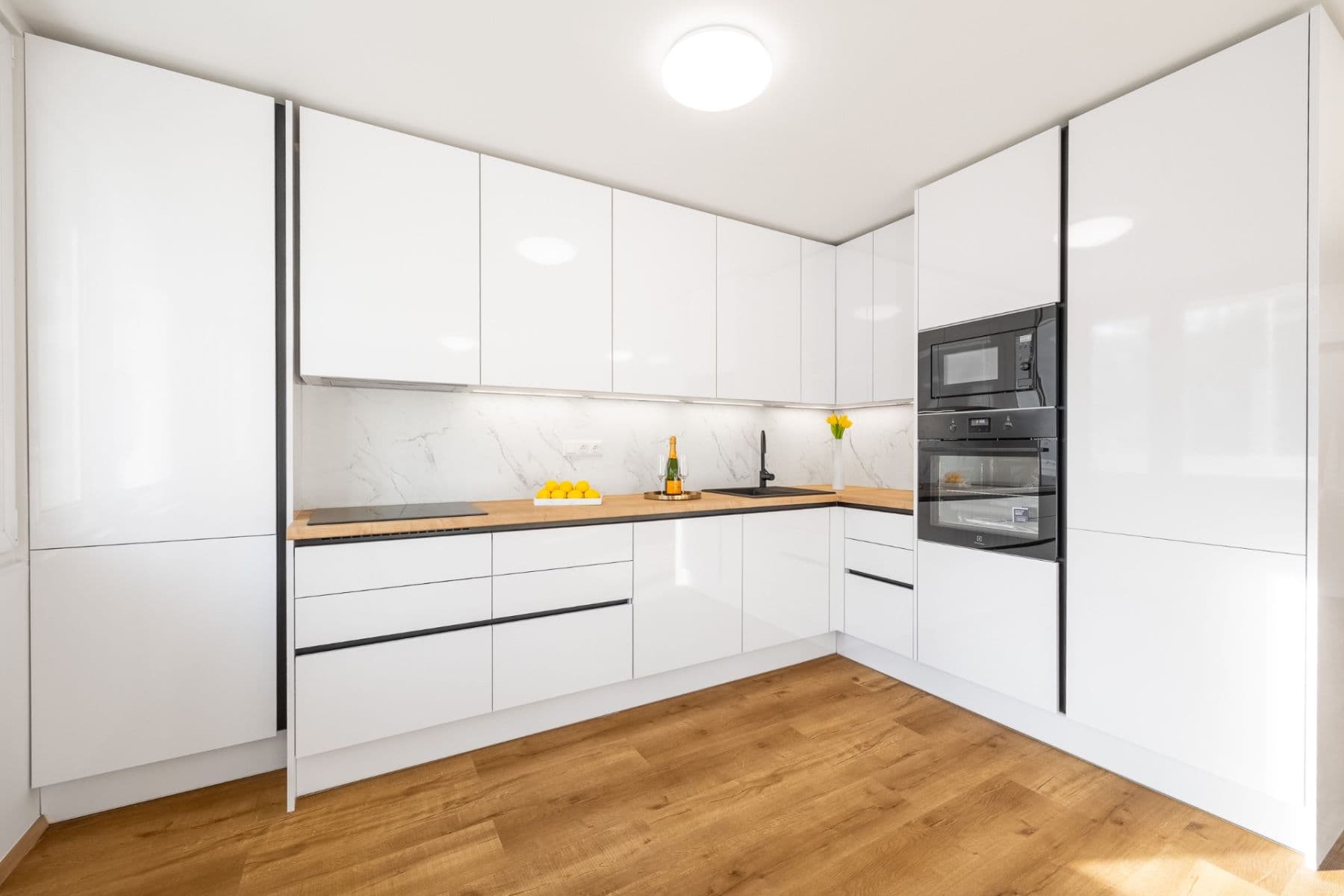 Prodej bytu 3+kk 69 m², Molákova, Praha, Praha Prodej bytu 3+kk 69 m², Molákova, Praha, Praha