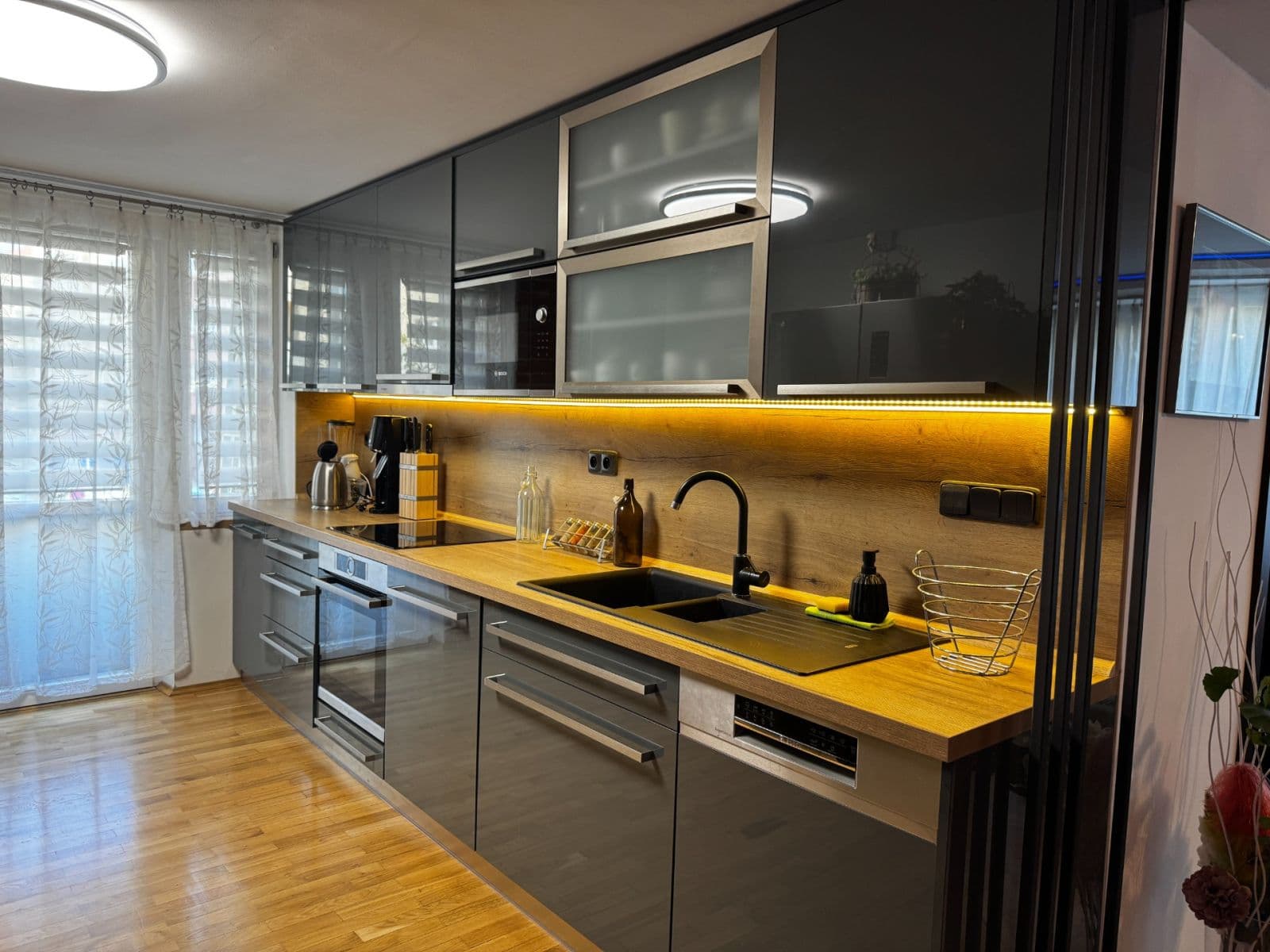 Prodej bytu 3+1 104 m², Amurská, Praha, Praha Prodej bytu 3+1 104 m², Amurská, Praha, Praha