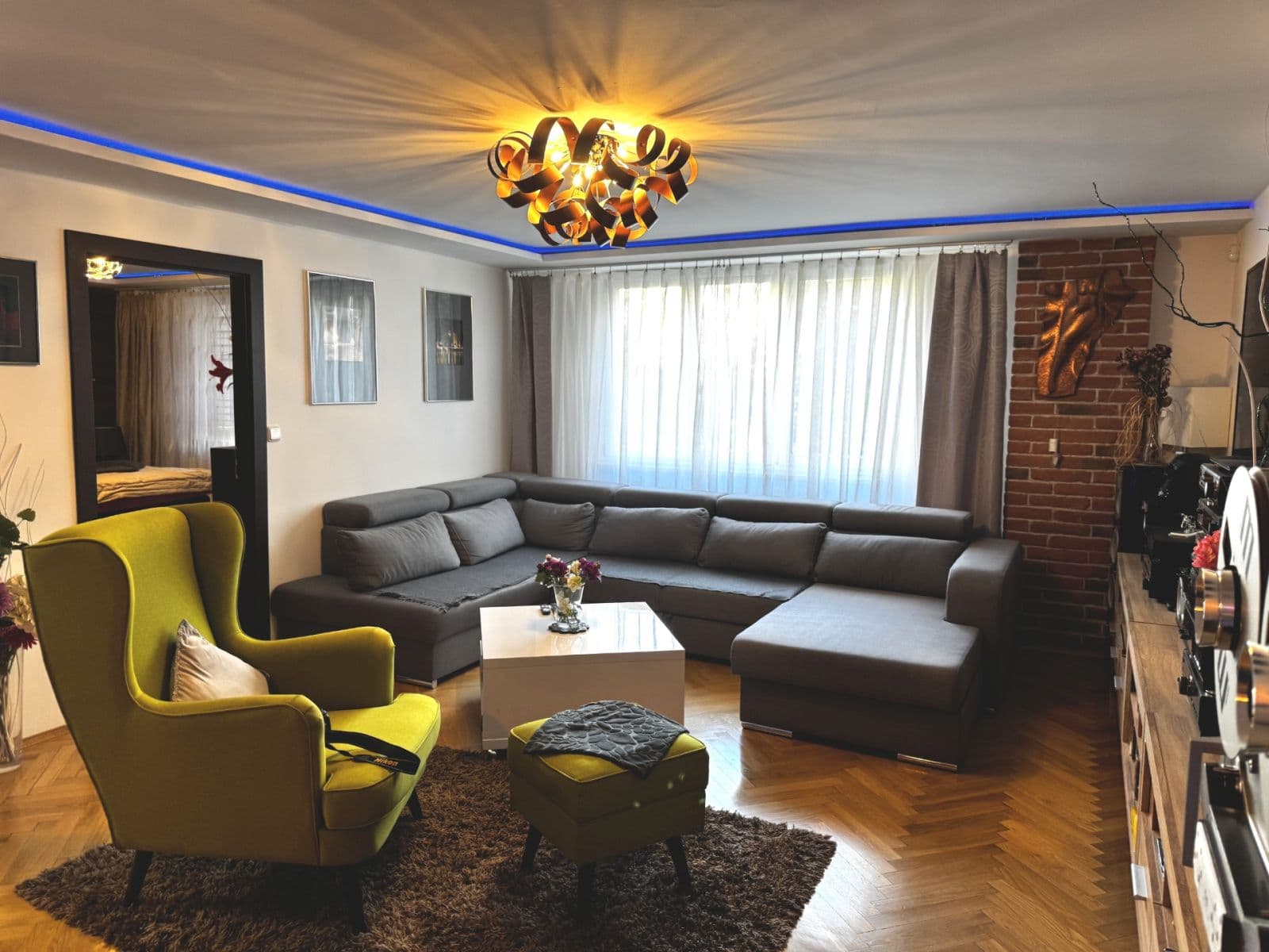 Prodej bytu 3+1 104 m², Amurská, Praha, Praha Prodej bytu 3+1 104 m², Amurská, Praha, Praha