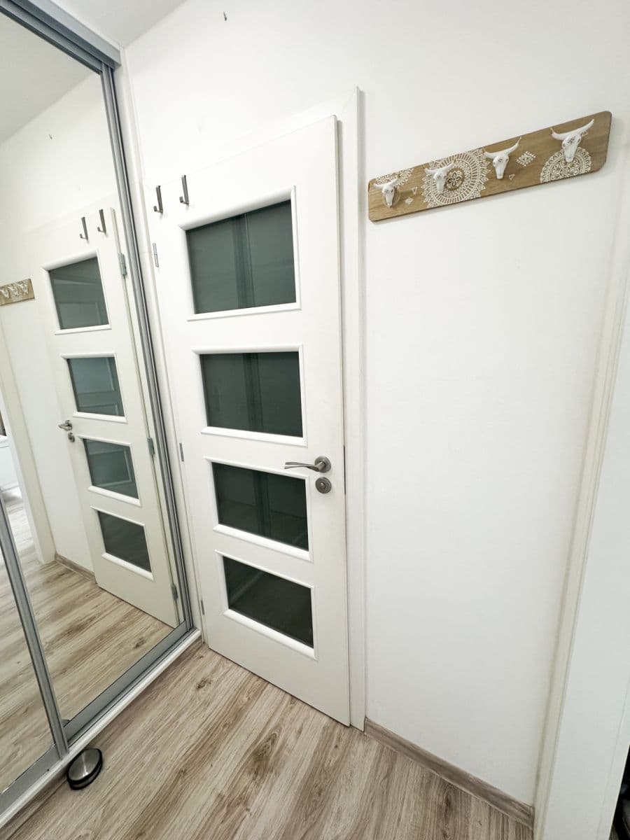Pronájem bytu 1+kk 33 m², Veltruská, Praha, Praha Pronájem bytu 1+kk 33 m², Veltruská, Praha, Praha
