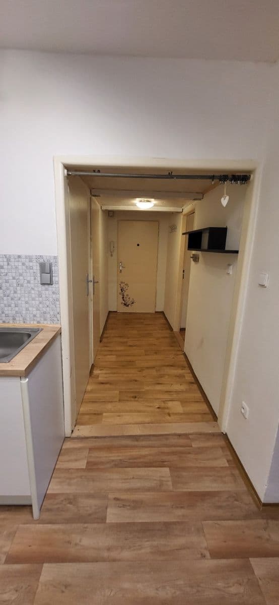 Pronájem bytu 3+1 72 m², Hartigova, Praha, Praha Pronájem bytu 3+1 72 m², Hartigova, Praha, Praha