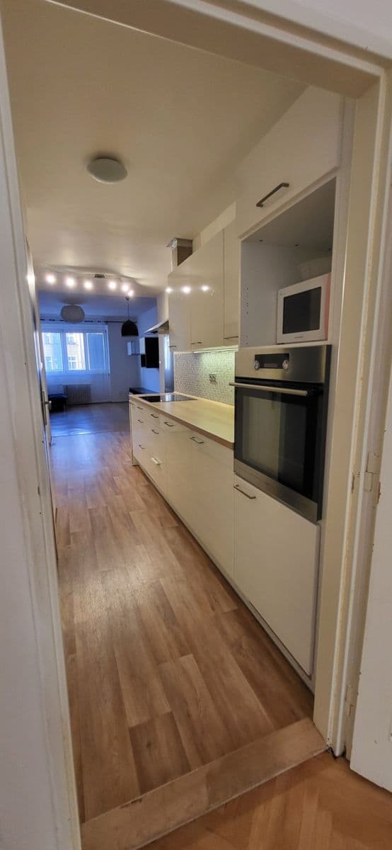 Pronájem bytu 3+1 72 m², Hartigova, Praha, Praha Pronájem bytu 3+1 72 m², Hartigova, Praha, Praha