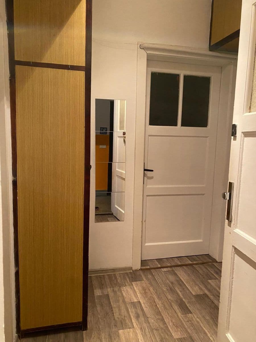 Prodej bytu 2+1 70 m², Nákladní, Karlovy Vary, Karlovarský kraj Prodej bytu 2+1 70 m², Nákladní, Karlovy Vary, Karlovarský kraj