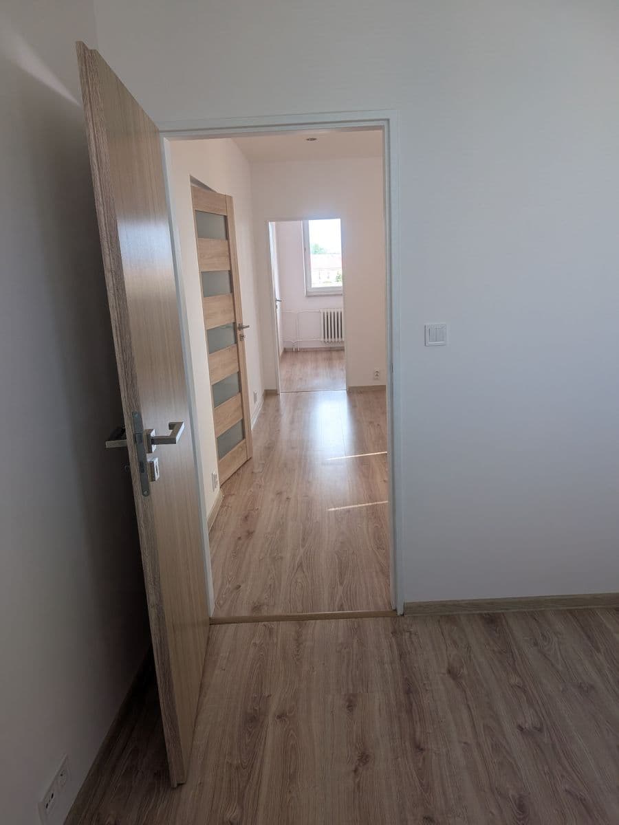 Pronájem bytu 3+1 55 m², Výškovická, Ostrava, Moravskoslezský kraj Pronájem bytu 3+1 55 m², Výškovická, Ostrava, Moravskoslezský kraj