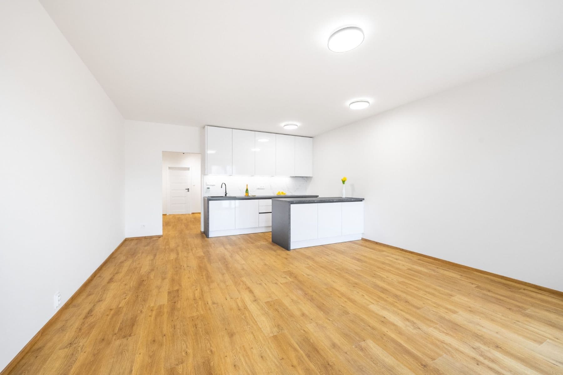 Prodej bytu 3+kk 89 m², náměstí Přátelství, Praha, Praha Prodej bytu 3+kk 89 m², náměstí Přátelství, Praha, Praha