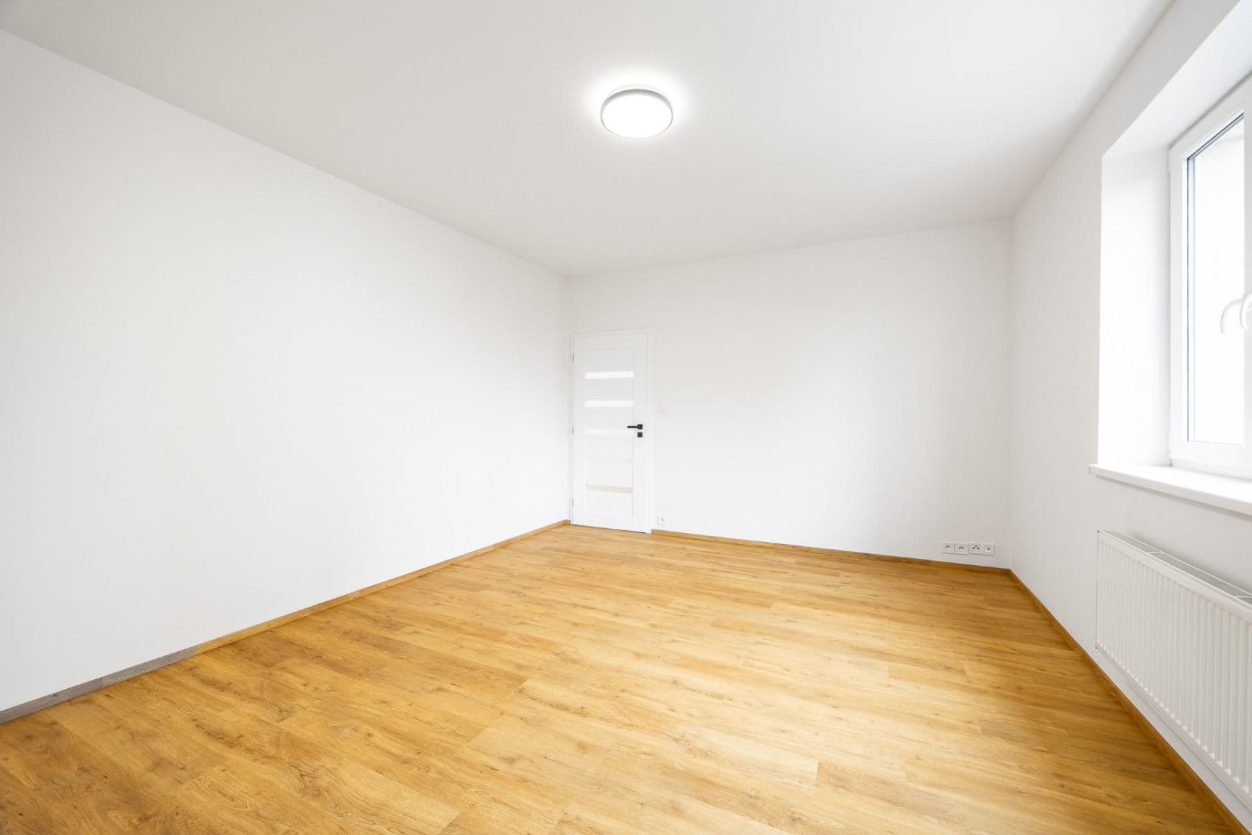 Prodej bytu 3+kk 89 m², náměstí Přátelství, Praha, Praha Prodej bytu 3+kk 89 m², náměstí Přátelství, Praha, Praha