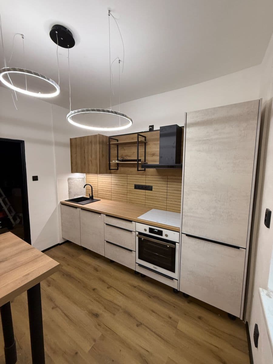 Pronájem bytu 2+kk 40 m², Podhorská, Jablonec nad Nisou, Liberecký kraj Pronájem bytu 2+kk 40 m², Podhorská, Jablonec nad Nisou, Liberecký kraj