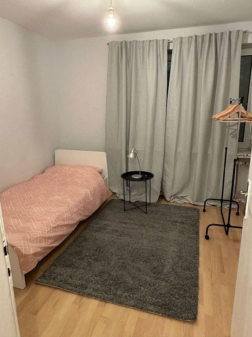 Prodej bytu 3+1 65 m², Wörthstr. 78, Duisburg, Severní Porýní-Vestfálsko Prodej bytu 3+1 65 m², Wörthstr. 78, Duisburg, Severní Porýní-Vestfálsko