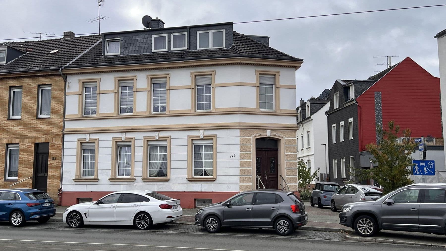 Prodej domu 195 m², pozemek 320 m², Mülheim an der Ruhr, Severní Porýní-Vestfálsko Prodej domu 195 m², pozemek 320 m², Mülheim an der Ruhr, Severní Porýní-Vestfálsko