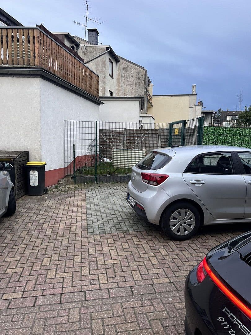 Prodej domu 195 m², pozemek 320 m², Mülheim an der Ruhr, Severní Porýní-Vestfálsko Prodej domu 195 m², pozemek 320 m², Mülheim an der Ruhr, Severní Porýní-Vestfálsko