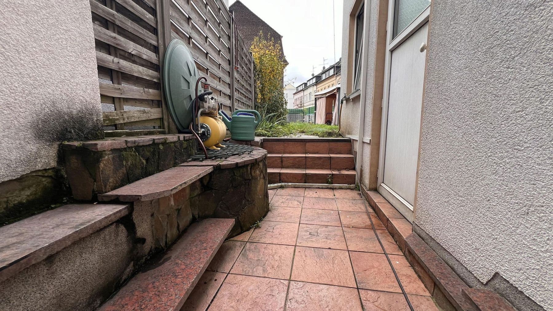 Prodej domu 195 m², pozemek 320 m², Mülheim an der Ruhr, Severní Porýní-Vestfálsko Prodej domu 195 m², pozemek 320 m², Mülheim an der Ruhr, Severní Porýní-Vestfálsko
