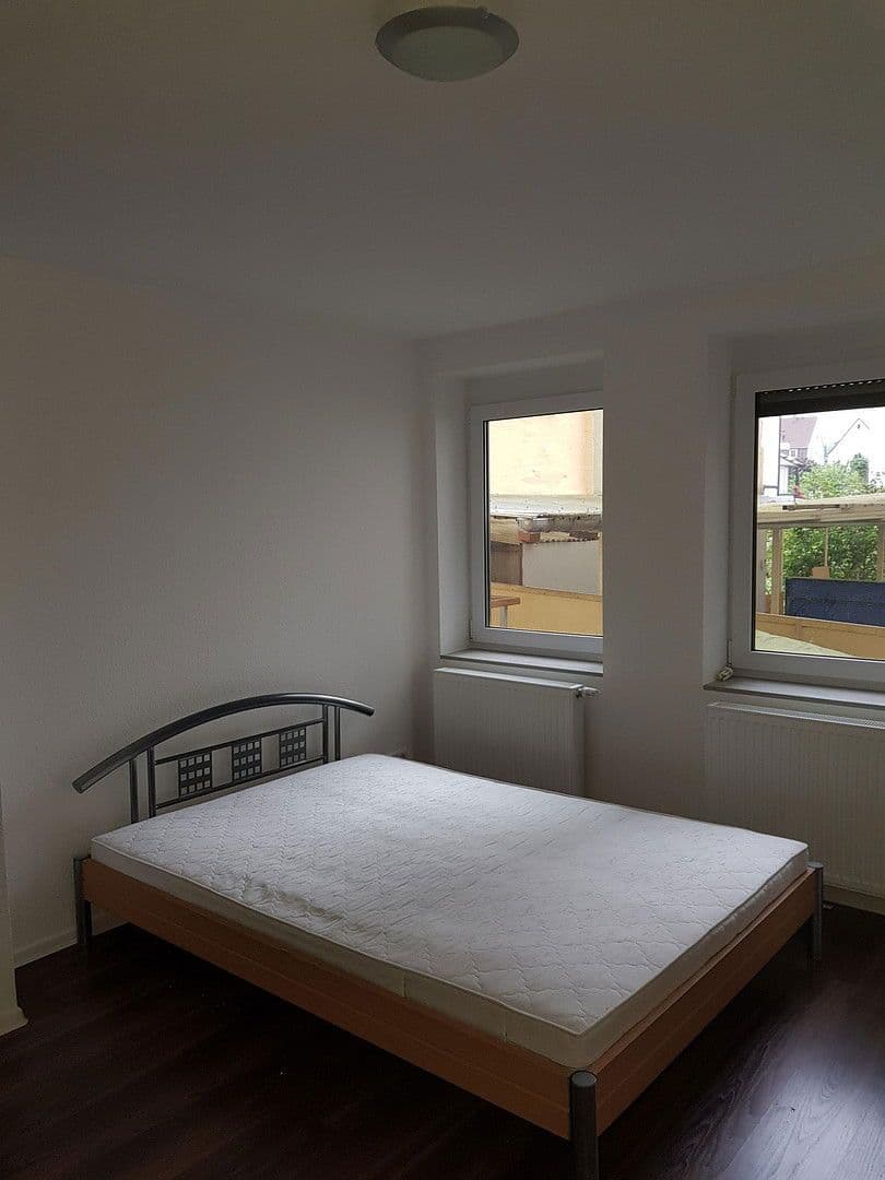 Pronájem bytu  10 m², Stuttgart, Bádensko-Württembersko Pronájem bytu  10 m², Stuttgart, Bádensko-Württembersko