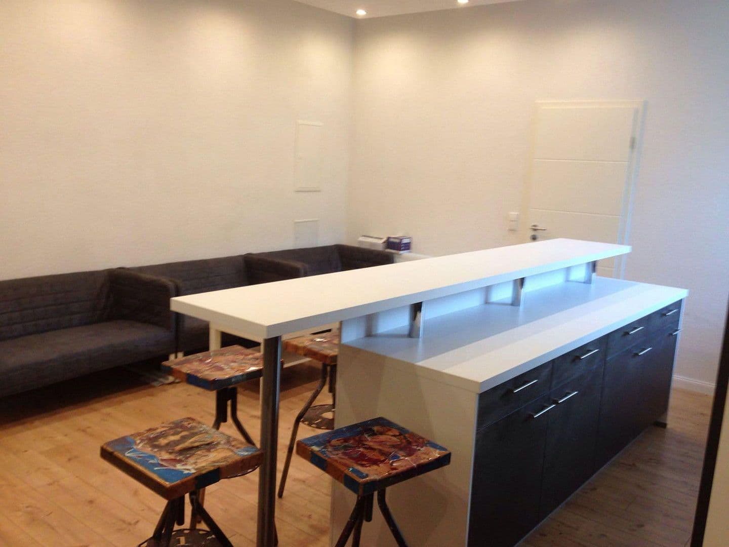 Prodej domu 1.950 m², pozemek 1.078 m², Pforzheim, Bádensko-Württembersko Prodej domu 1.950 m², pozemek 1.078 m², Pforzheim, Bádensko-Württembersko