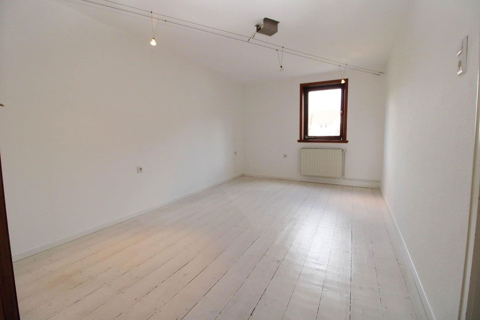 Prodej domu 310 m², pozemek 912 m², Morschen, Hessen Prodej domu 310 m², pozemek 912 m², Morschen, Hessen