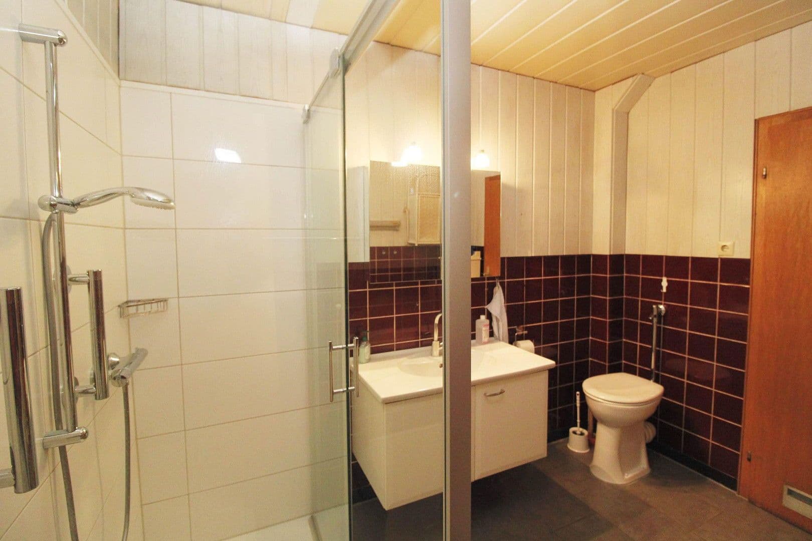 Prodej domu 310 m², pozemek 912 m², Morschen, Hessen Prodej domu 310 m², pozemek 912 m², Morschen, Hessen