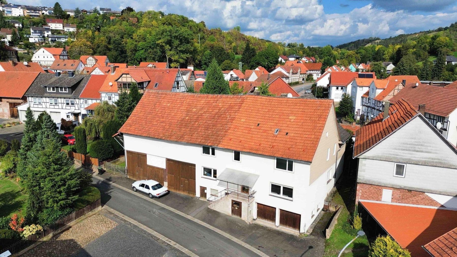 Prodej domu 310 m², pozemek 912 m², Morschen, Hessen Prodej domu 310 m², pozemek 912 m², Morschen, Hessen
