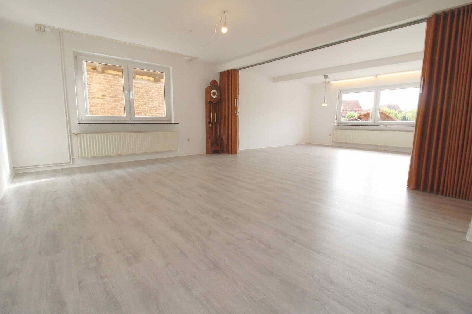 Prodej domu 310 m², pozemek 912 m², Morschen, Hessen Prodej domu 310 m², pozemek 912 m², Morschen, Hessen