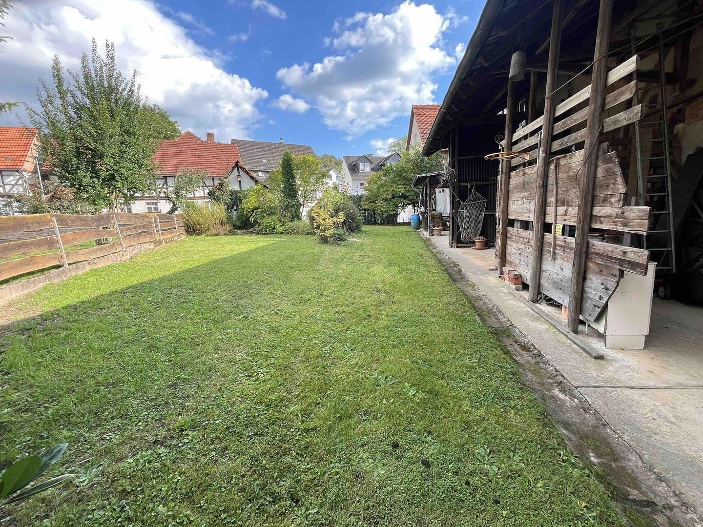 Prodej domu 310 m², pozemek 912 m², Morschen, Hessen Prodej domu 310 m², pozemek 912 m², Morschen, Hessen