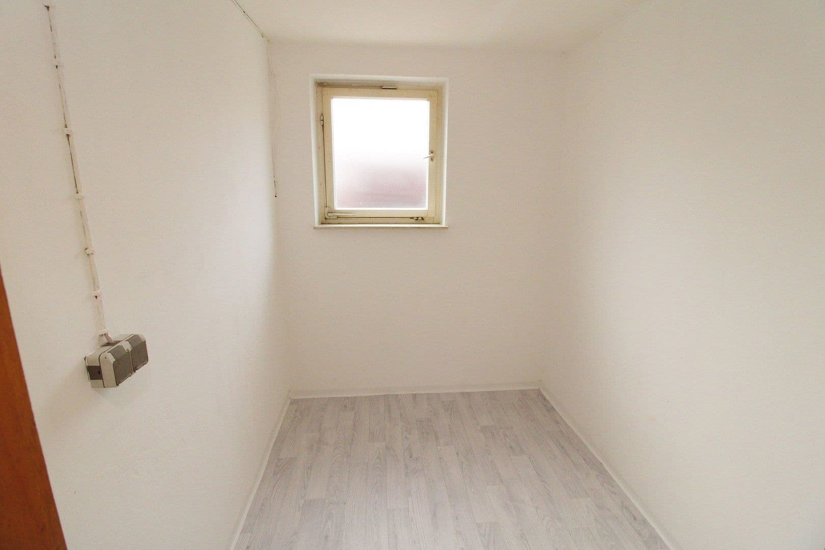 Prodej domu 310 m², pozemek 912 m², Morschen, Hessen Prodej domu 310 m², pozemek 912 m², Morschen, Hessen