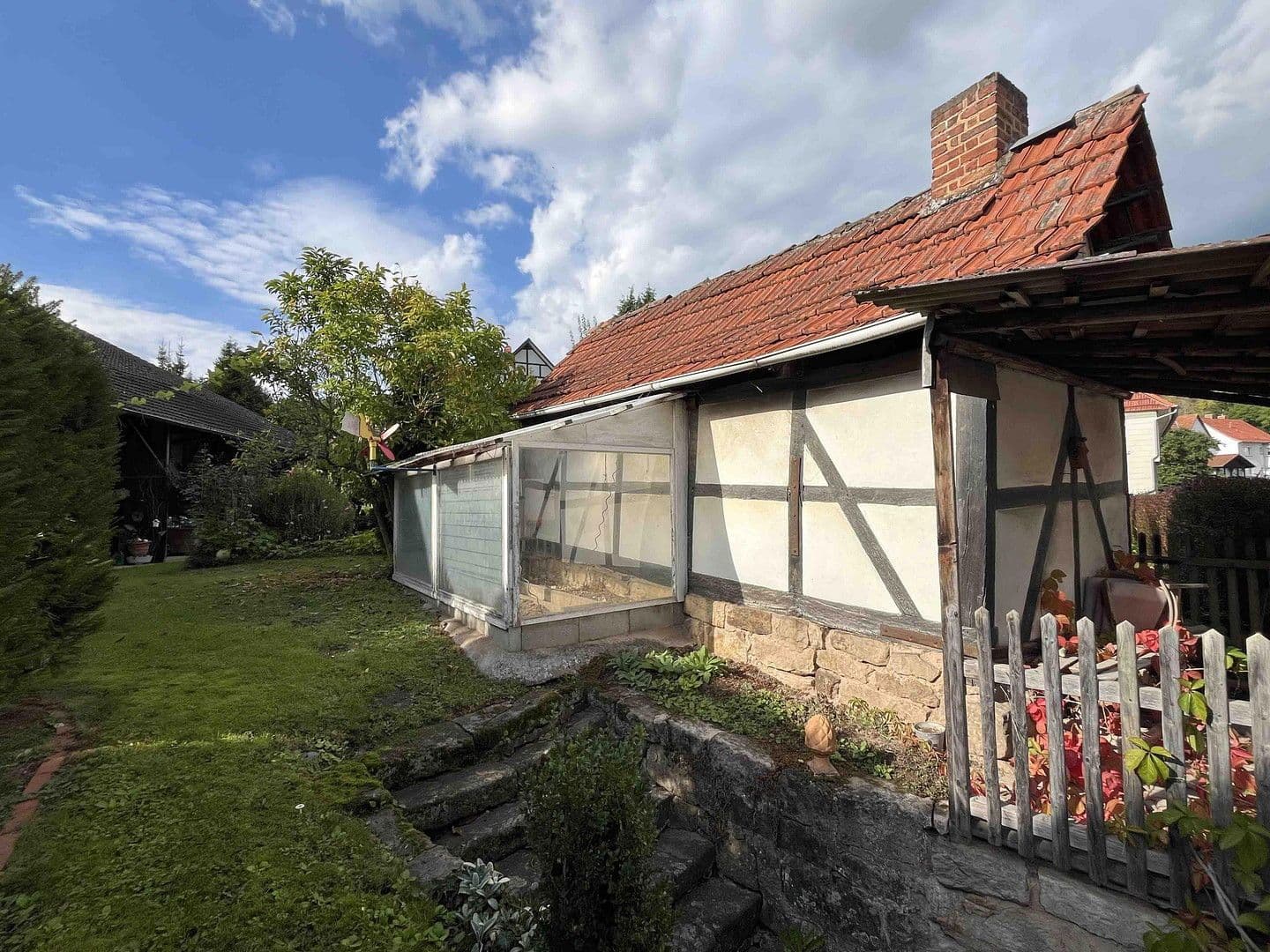 Prodej domu 310 m², pozemek 912 m², Morschen, Hessen Prodej domu 310 m², pozemek 912 m², Morschen, Hessen