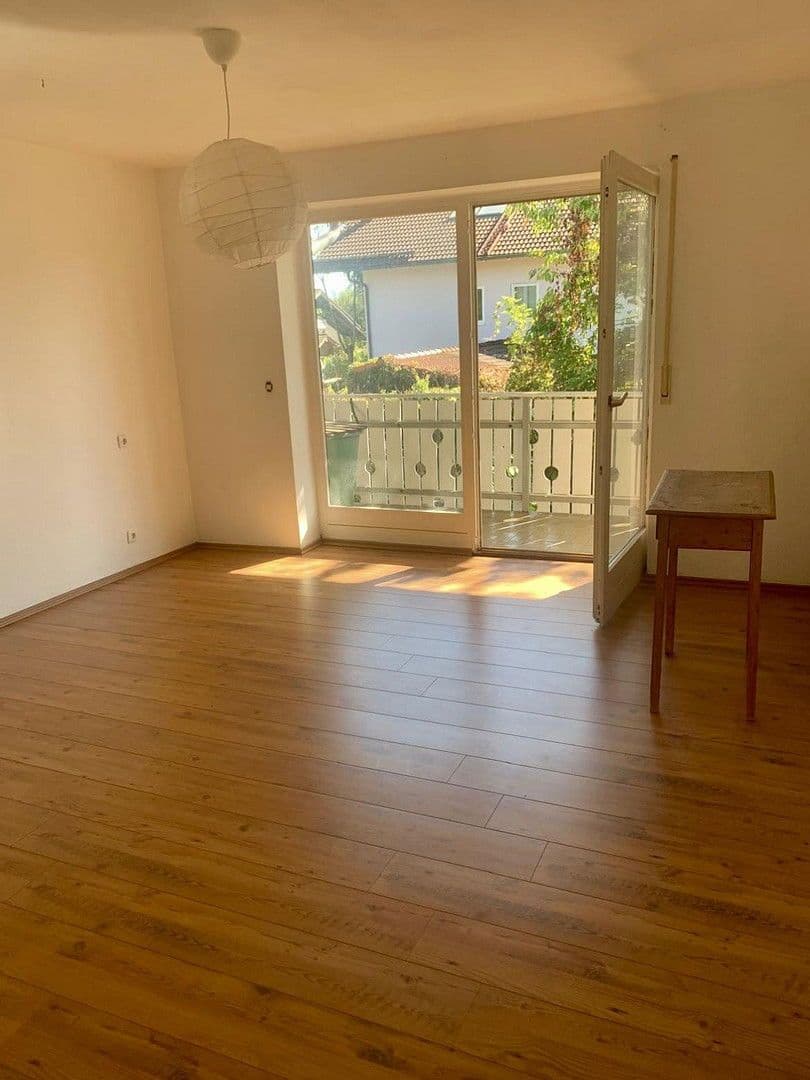 Prodej domu 260 m², pozemek 580 m², Eiselfing, Bavorsko Prodej domu 260 m², pozemek 580 m², Eiselfing, Bavorsko