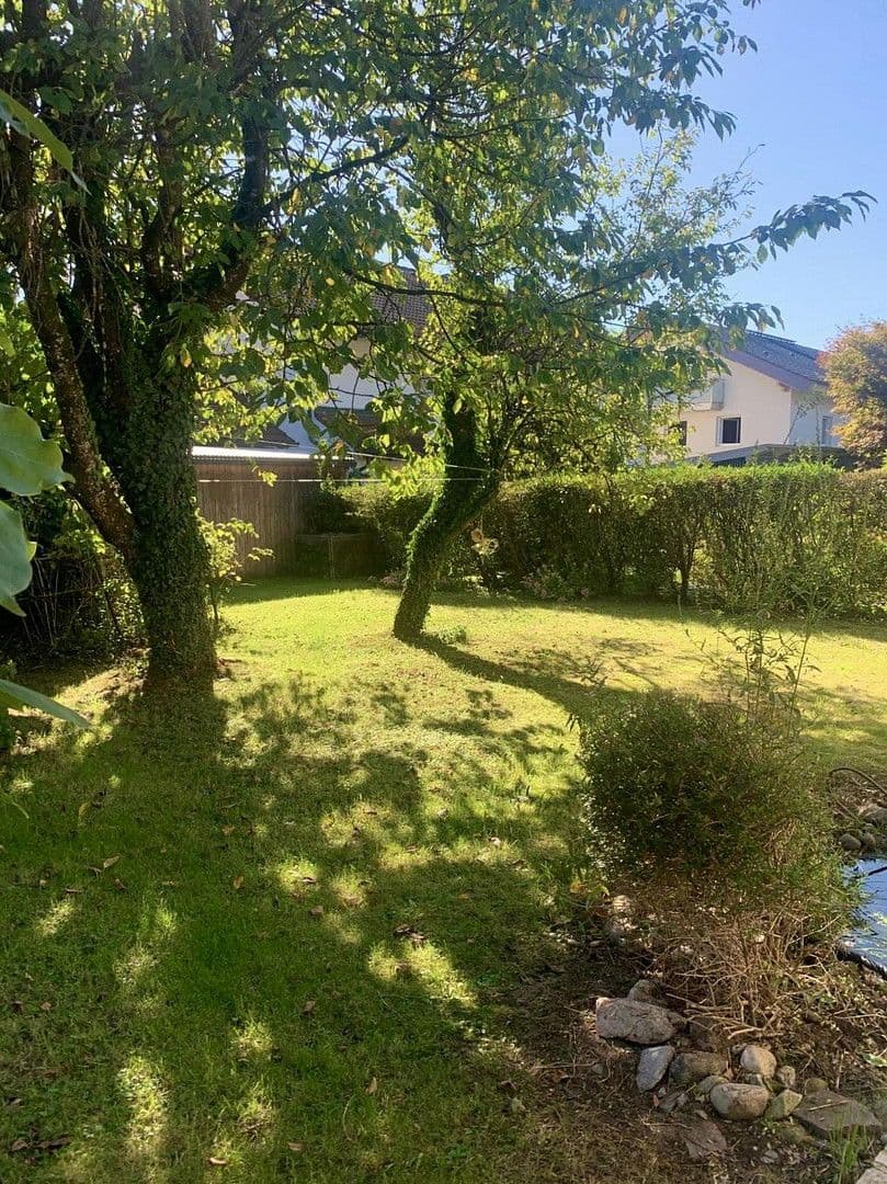 Prodej domu 260 m², pozemek 580 m², Eiselfing, Bavorsko Prodej domu 260 m², pozemek 580 m², Eiselfing, Bavorsko