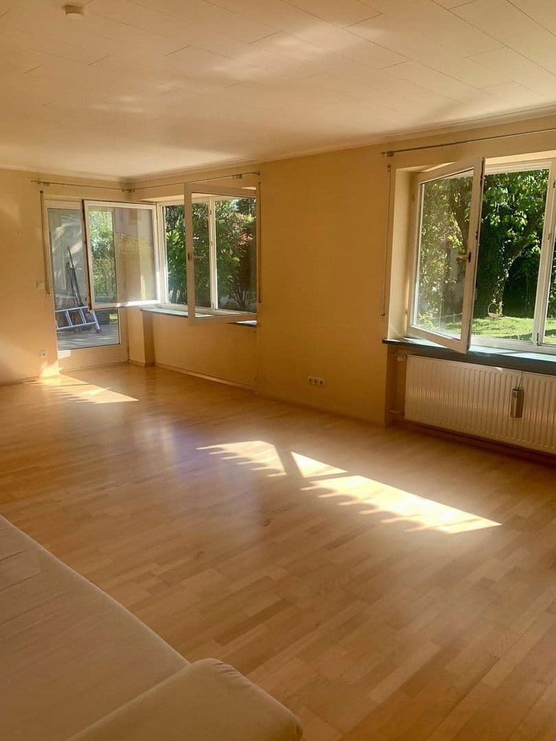 Prodej domu 260 m², pozemek 580 m², Eiselfing, Bavorsko Prodej domu 260 m², pozemek 580 m², Eiselfing, Bavorsko