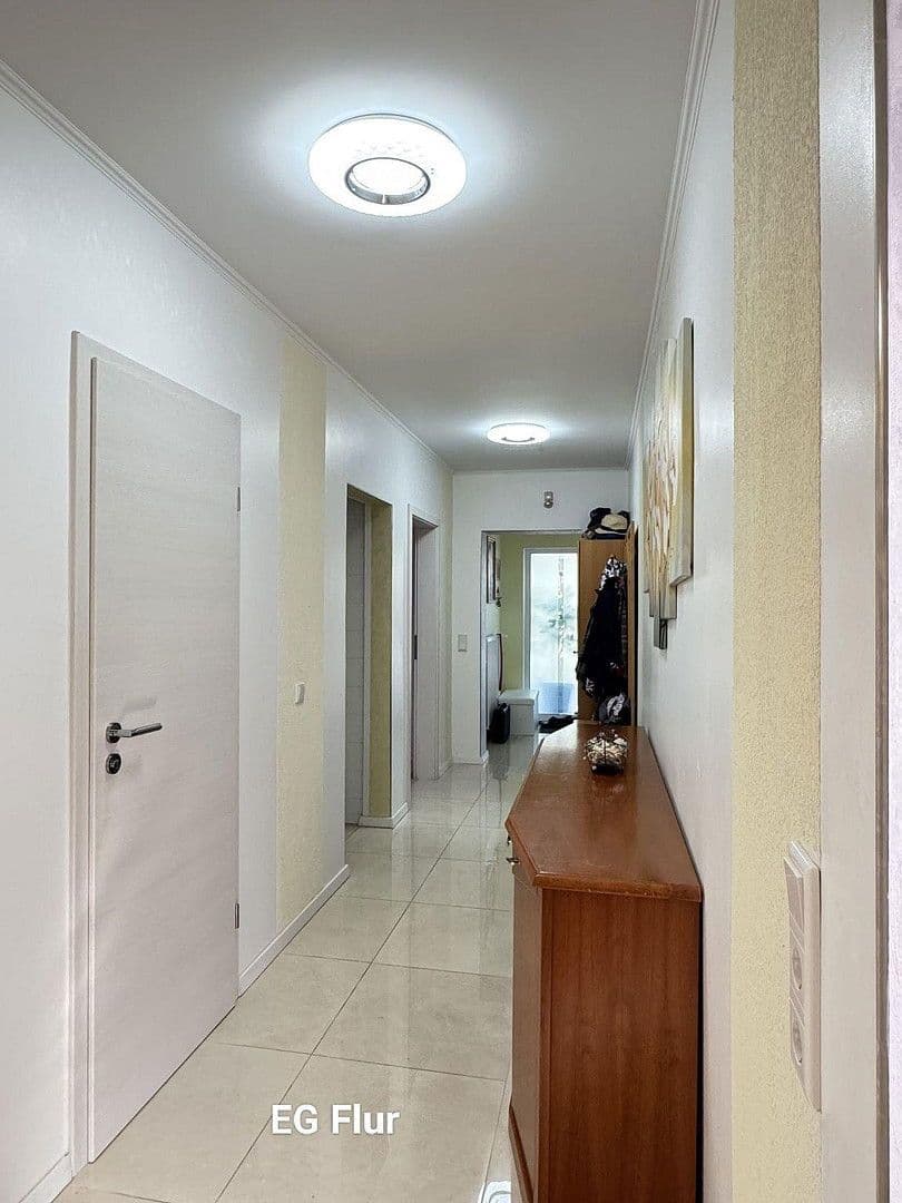 Prodej domu 207 m², pozemek 500 m², Stettiner Str 9, Bergneustadt, Severní Porýní-Vestfálsko Prodej domu 207 m², pozemek 500 m², Stettiner Str 9, Bergneustadt, Severní Porýní-Vestfálsko