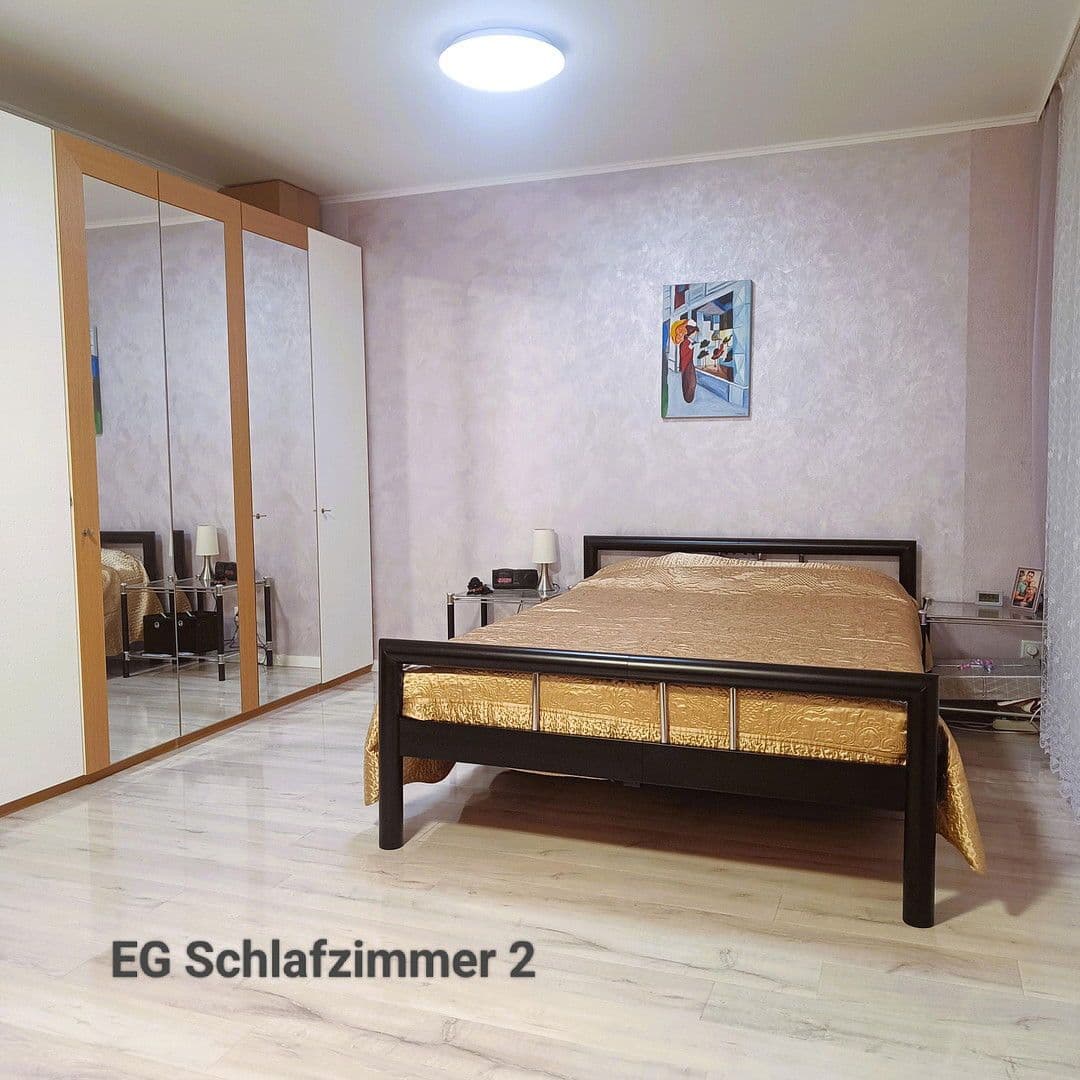 Prodej domu 207 m², pozemek 500 m², Stettiner Str 9, Bergneustadt, Severní Porýní-Vestfálsko Prodej domu 207 m², pozemek 500 m², Stettiner Str 9, Bergneustadt, Severní Porýní-Vestfálsko