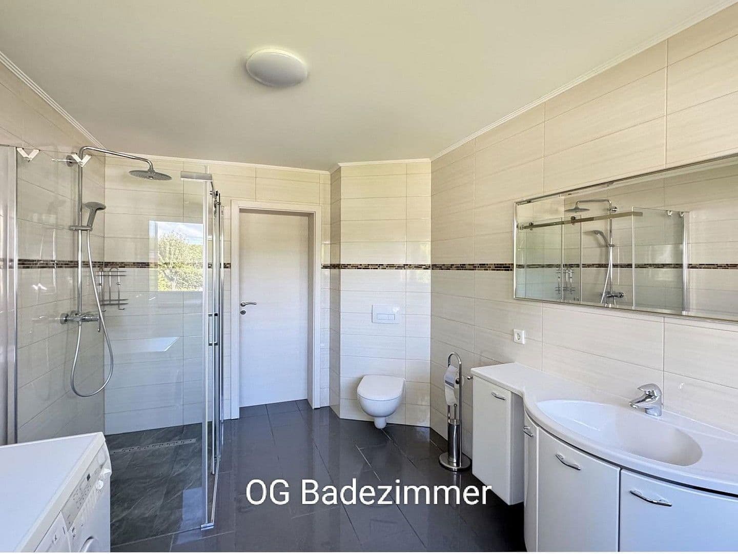 Prodej domu 207 m², pozemek 500 m², Stettiner Str 9, Bergneustadt, Severní Porýní-Vestfálsko Prodej domu 207 m², pozemek 500 m², Stettiner Str 9, Bergneustadt, Severní Porýní-Vestfálsko