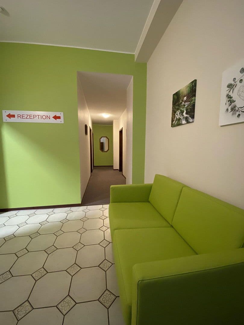 Prodej nebytového prostoru 3.500 m², Udostr. 72-74, Trier, Porýní-Falc Prodej nebytového prostoru 3.500 m², Udostr. 72-74, Trier, Porýní-Falc