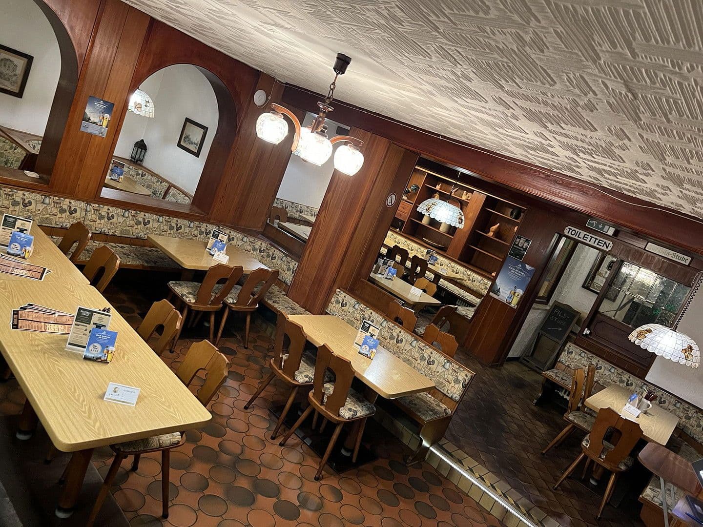 Prodej nebytového prostoru 3.500 m², Udostr. 72-74, Trier, Porýní-Falc Prodej nebytového prostoru 3.500 m², Udostr. 72-74, Trier, Porýní-Falc