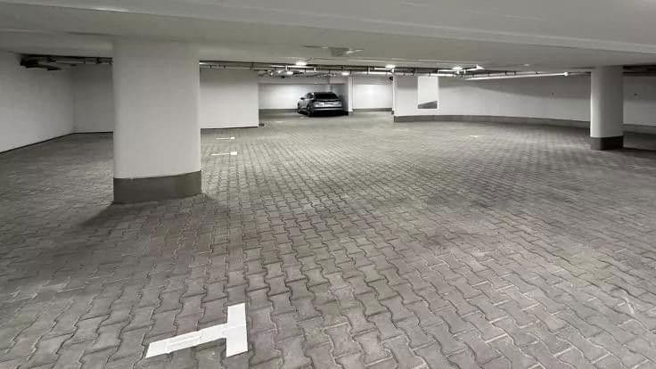 Pronájem bytu 2+1 68 m², Fürstenackerstraße 42, München - Solln, Bavorsko Pronájem bytu 2+1 68 m², Fürstenackerstraße 42, München - Solln, Bavorsko