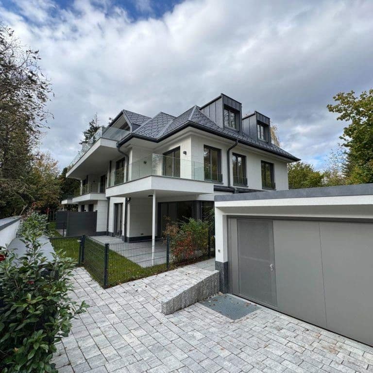 Pronájem bytu 2+1 68 m², Fürstenackerstraße 42, München - Solln, Bavorsko Pronájem bytu 2+1 68 m², Fürstenackerstraße 42, München - Solln, Bavorsko