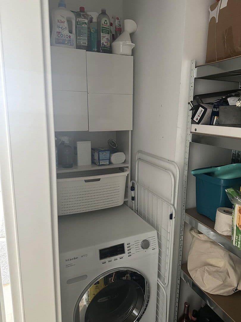 Pronájem bytu 3+1 94 m², Europa Allee 11, Frankfurt, Hessen Pronájem bytu 3+1 94 m², Europa Allee 11, Frankfurt, Hessen