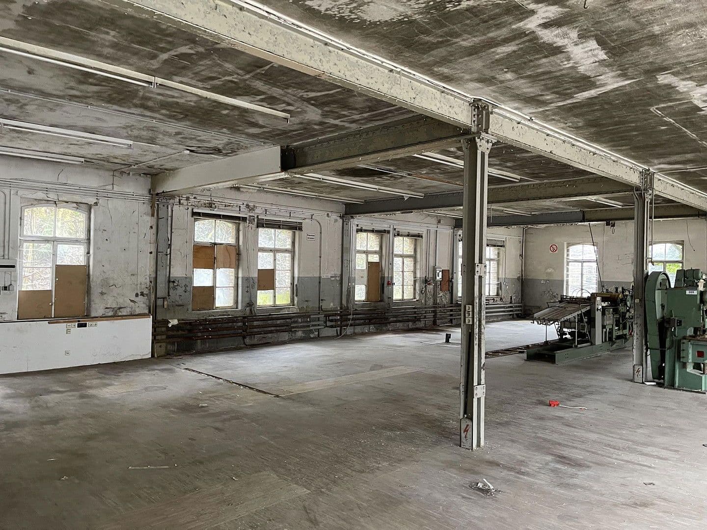 Prodej nebytového prostoru 2.763 m², Schiltachstraße 61 + 59, Schramberg, Bádensko-Württembersko Prodej nebytového prostoru 2.763 m², Schiltachstraße 61 + 59, Schramberg, Bádensko-Württembersko