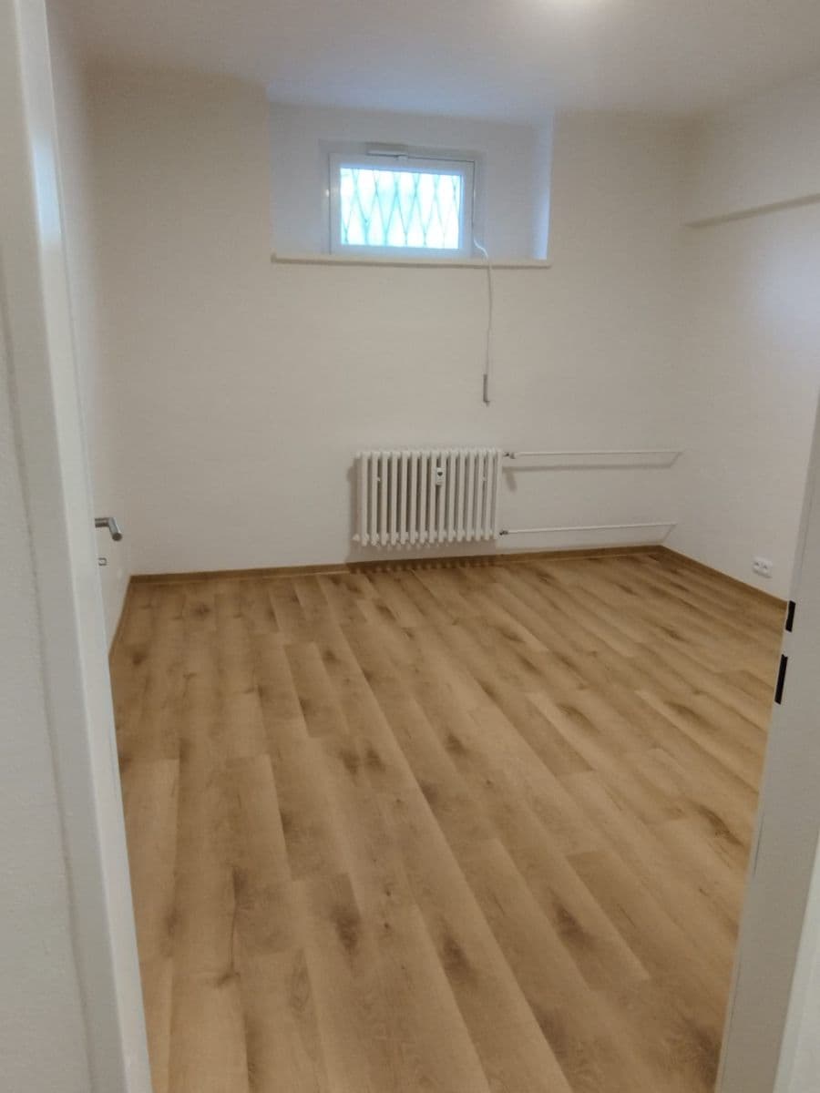 Pronájem bytu 1+1 78 m², Ruská, Praha, Praha Pronájem bytu 1+1 78 m², Ruská, Praha, Praha