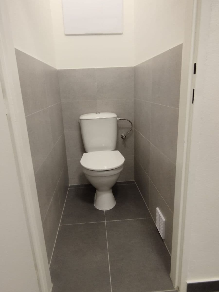 Pronájem bytu 1+1 78 m², Ruská, Praha, Praha Pronájem bytu 1+1 78 m², Ruská, Praha, Praha