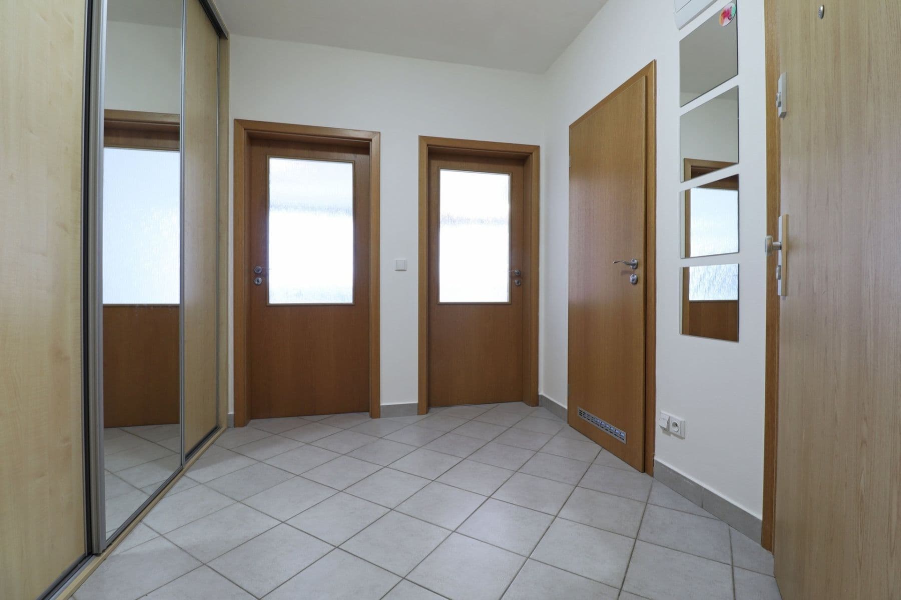 Pronájem bytu 2+kk 48 m², Poupětova, Praha, Praha Pronájem bytu 2+kk 48 m², Poupětova, Praha, Praha