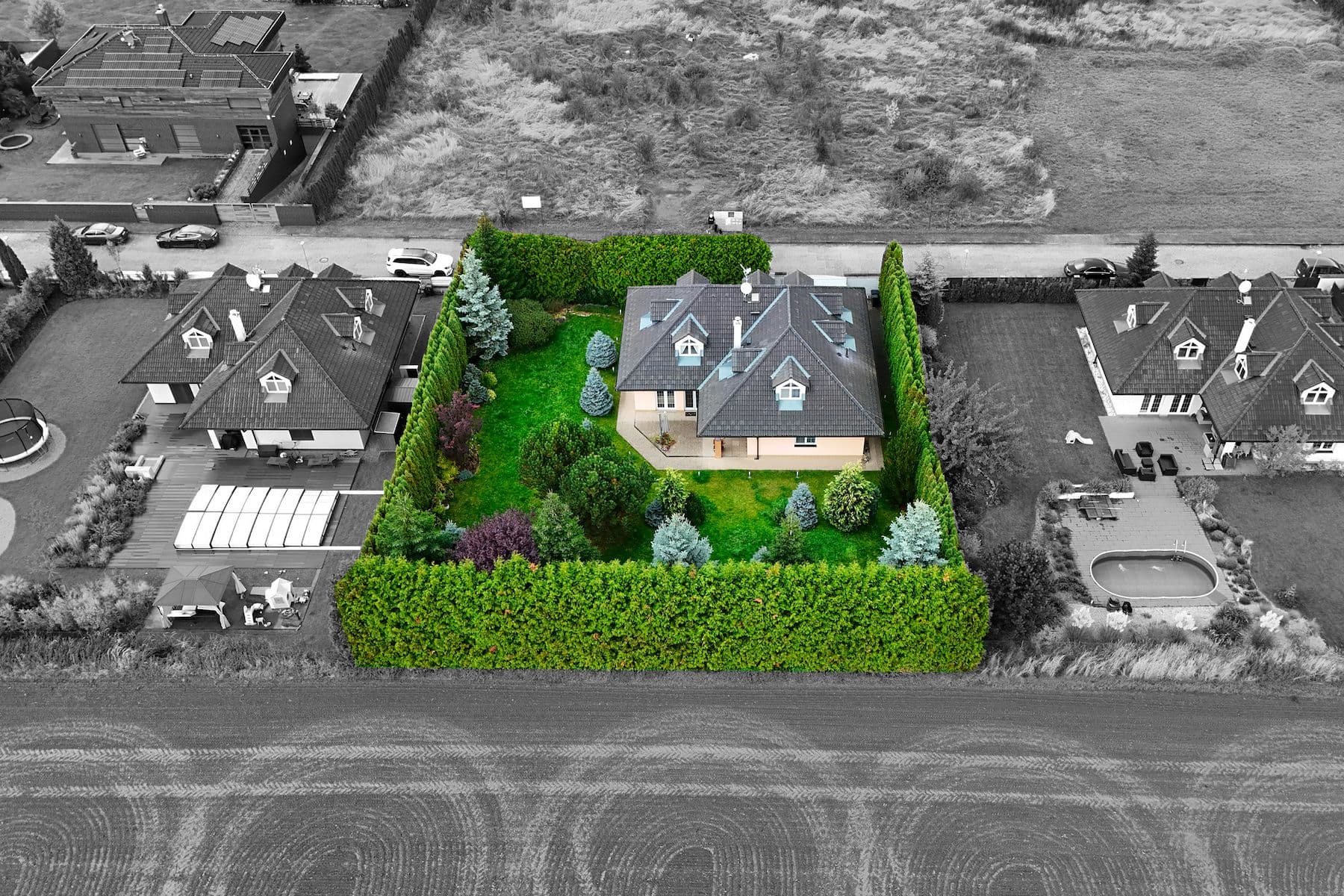 Prodej domu 274 m², pozemek 1.202 m², Karafiátová, Jesenice, Středočeský kraj Prodej domu 274 m², pozemek 1.202 m², Karafiátová, Jesenice, Středočeský kraj