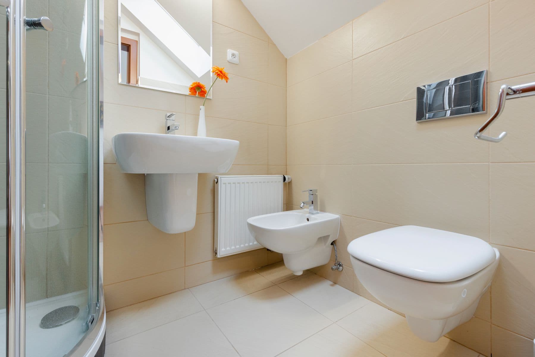 Prodej domu 274 m², pozemek 1.202 m², Karafiátová, Jesenice, Středočeský kraj Prodej domu 274 m², pozemek 1.202 m², Karafiátová, Jesenice, Středočeský kraj