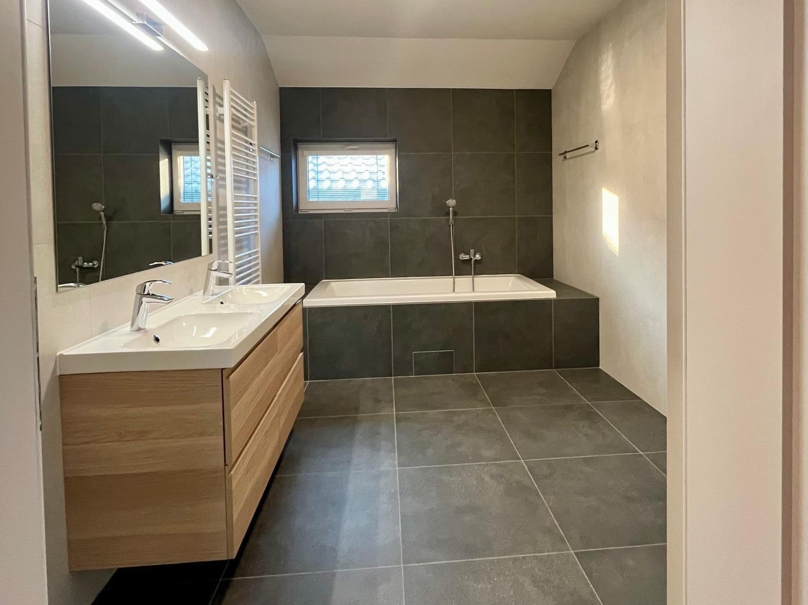 Pronájem bytu 3+kk 80 m², U nádraží, Mníšek pod Brdy, Středočeský kraj Pronájem bytu 3+kk 80 m², U nádraží, Mníšek pod Brdy, Středočeský kraj