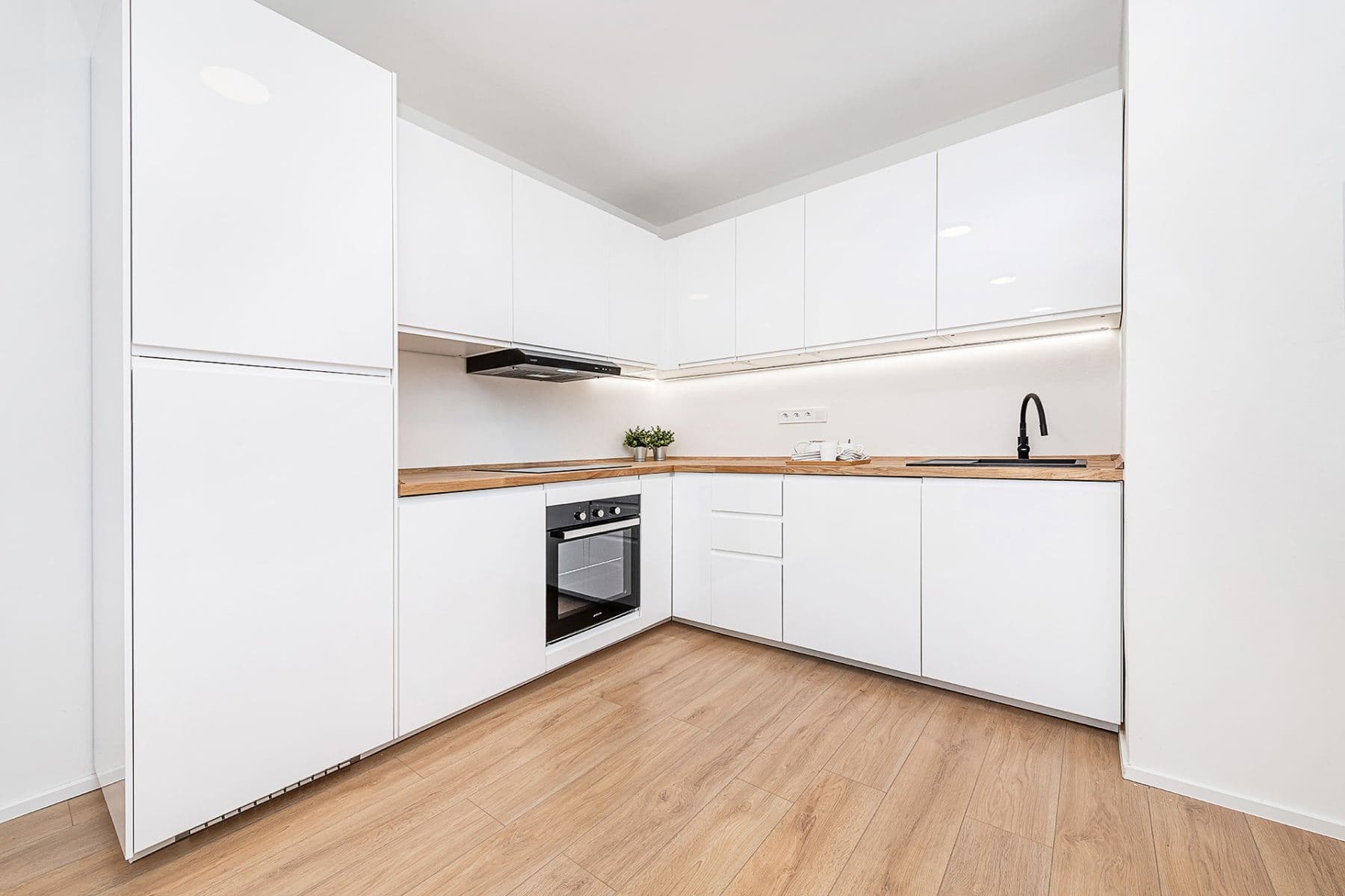 Prodej bytu 3+kk 72 m², Rilská, Praha, Praha Prodej bytu 3+kk 72 m², Rilská, Praha, Praha