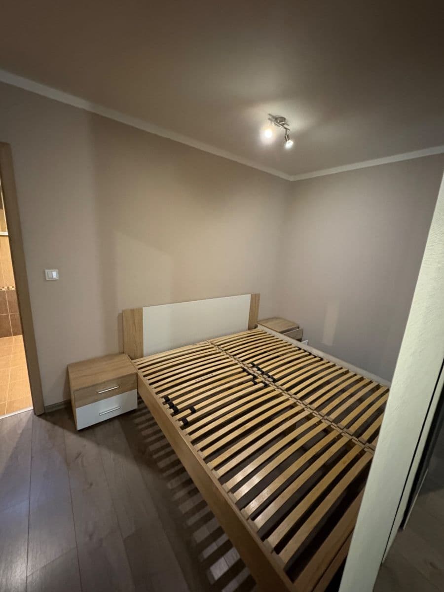 Pronájem bytu 2+kk 50 m², Na Vlnovce, Ústí nad Labem, Ústecký kraj Pronájem bytu 2+kk 50 m², Na Vlnovce, Ústí nad Labem, Ústecký kraj