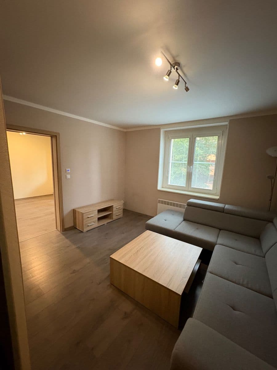 Pronájem bytu 2+kk 50 m², Na Vlnovce, Ústí nad Labem, Ústecký kraj Pronájem bytu 2+kk 50 m², Na Vlnovce, Ústí nad Labem, Ústecký kraj